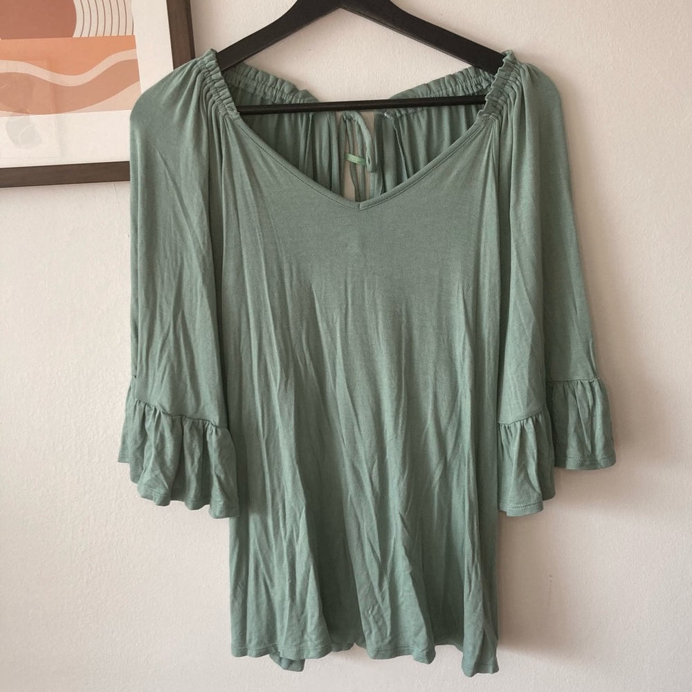 NWT Flare Sleeve Ruffle Top!